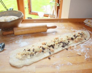 Kanel-krans med chokolade og marcipan, 2 stk.