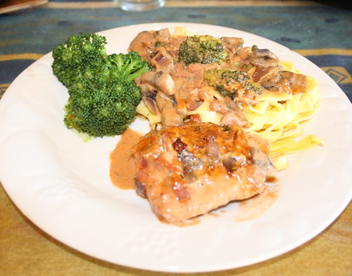 Laks i fløde/paprika sauce, 4 pers.