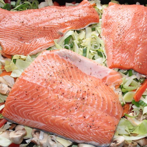 Laks på spidskålbund,                                                                                                                                   6 personer